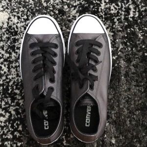 Converse sneakers in black, brand new